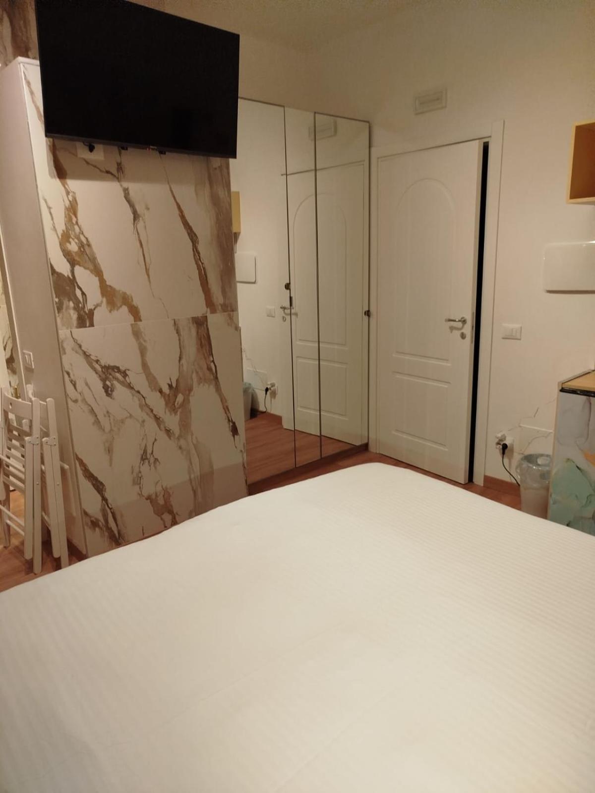 B&B Confort Реджо-ди-Калабрия Экстерьер фото
